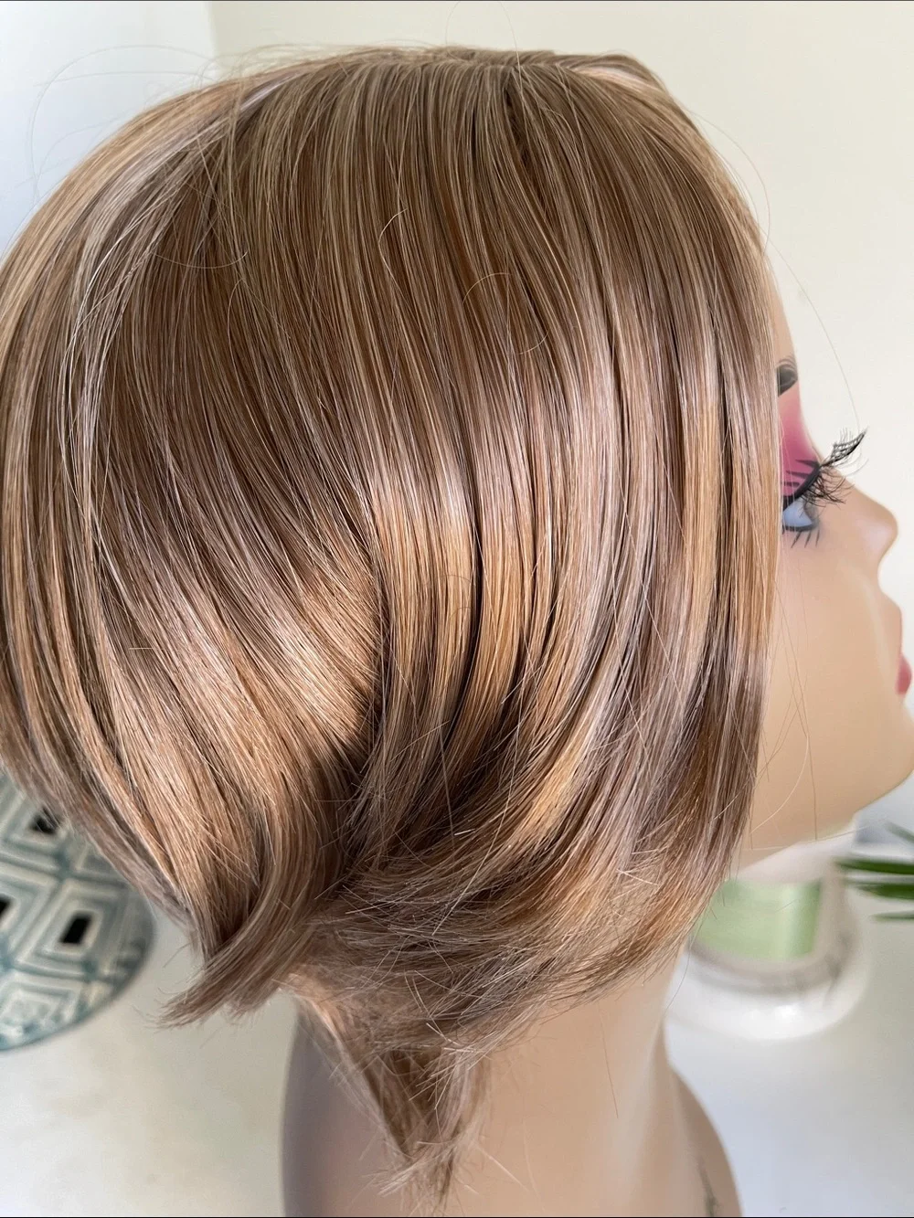 Women's Short Light Brown Wig - Natural Light Brown